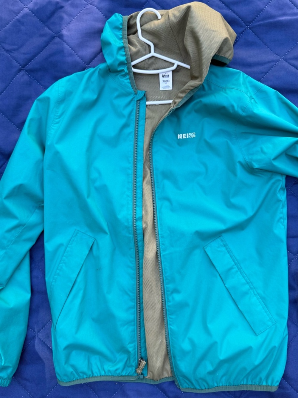 REI Teal Green and White Kids' Size XL (18) Label Tag